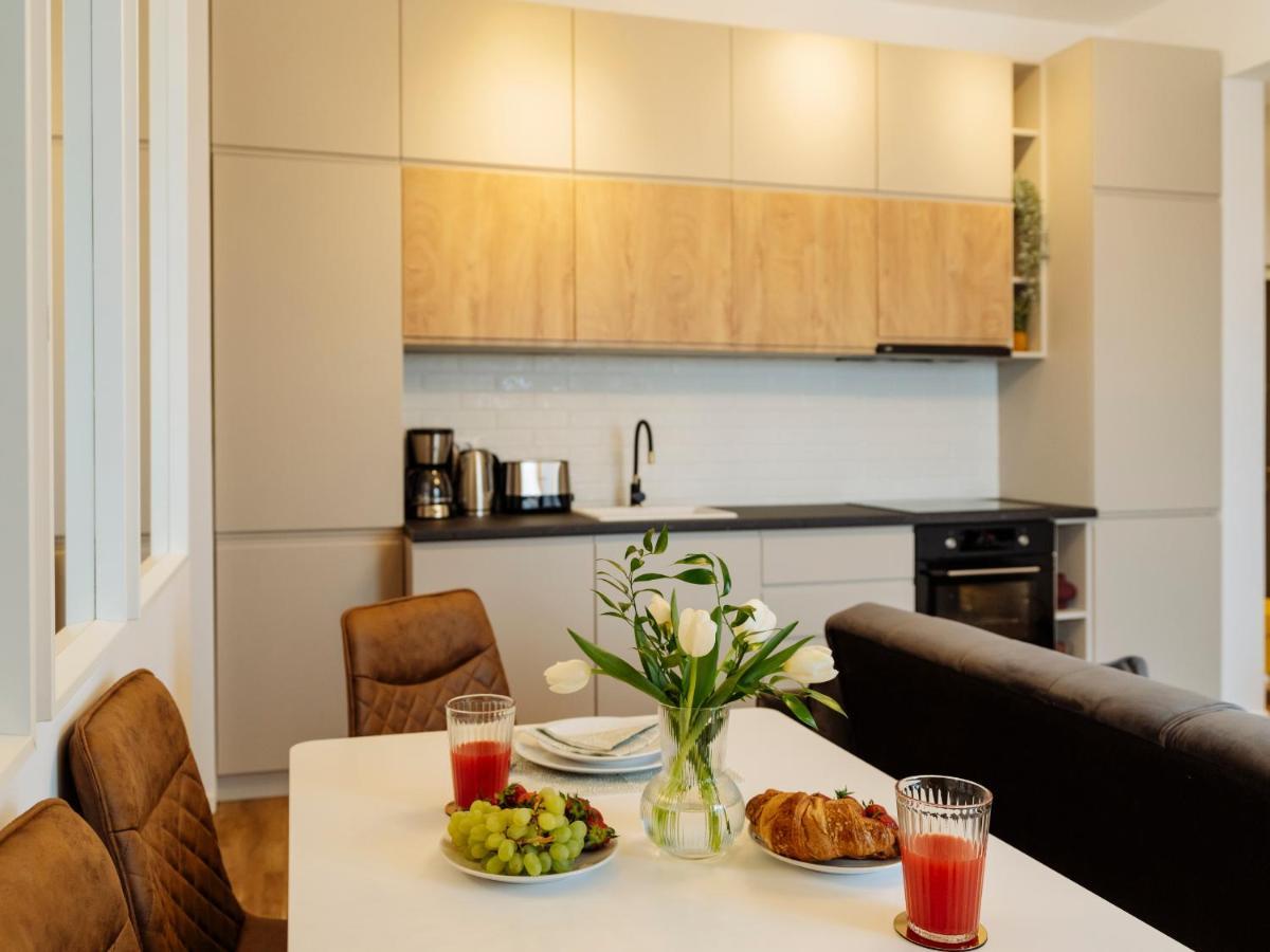 Sunny 2Br Flat - Top Location - Amazing Balcony Bukarest Eksteriør billede