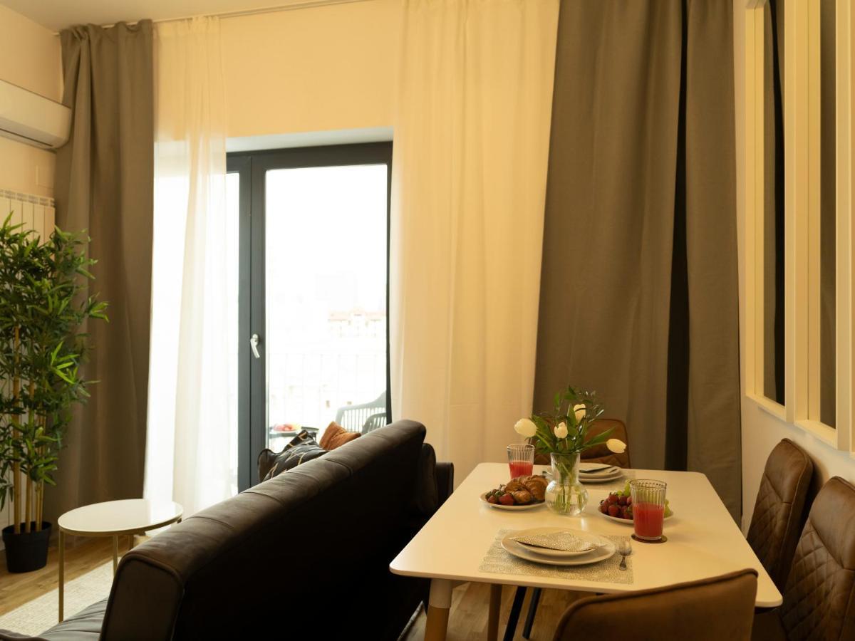 Sunny 2Br Flat - Top Location - Amazing Balcony Bukarest Eksteriør billede