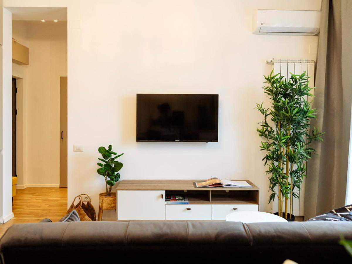 Sunny 2Br Flat - Top Location - Amazing Balcony Bukarest Eksteriør billede