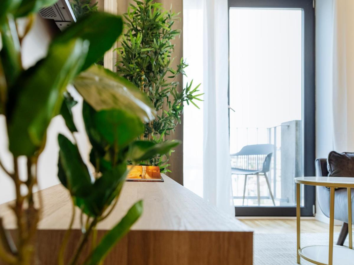 Sunny 2Br Flat - Top Location - Amazing Balcony Bukarest Eksteriør billede